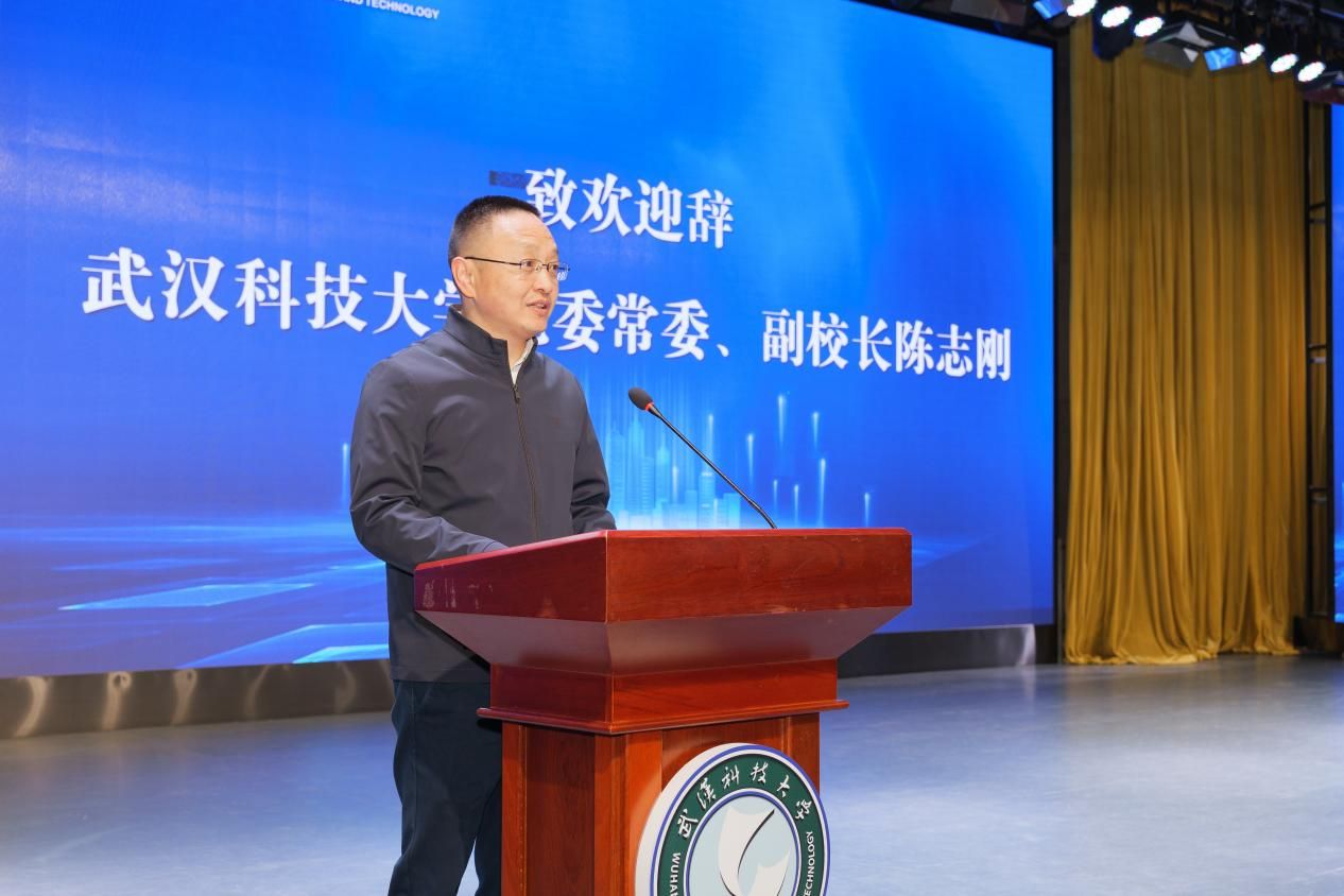 365完美体育党委常委副校长陈志刚0870杨璨摄